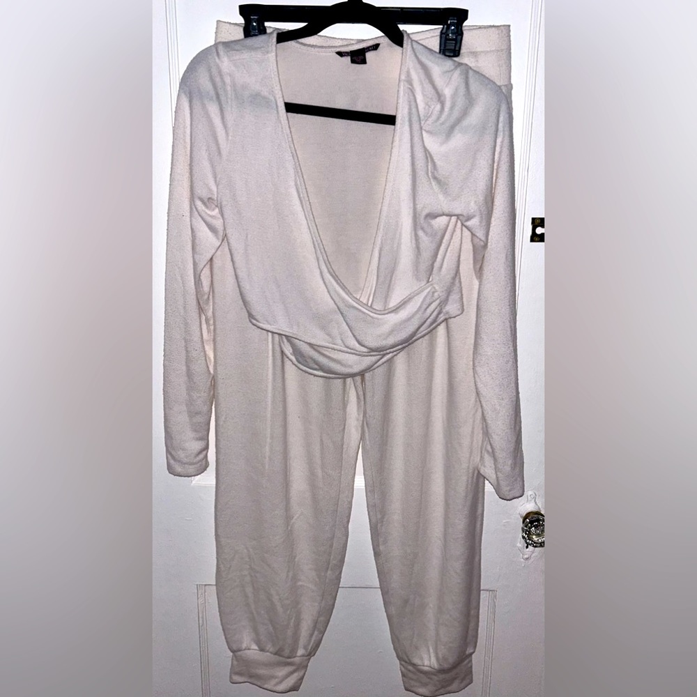‼️Price Drop‼️ Victoria Secret Cozy Wrap Top + Cozy Joggers with Satin Waist Tie